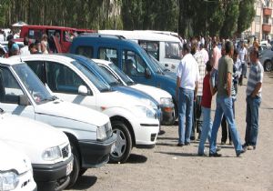 İkinci El Oto Pazarı Hareketlendi 